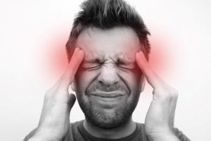 آیا کاشت ایمپلنت دندان می تواند باعث سر درد شود؟