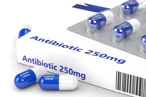 اثربخشی آنتی بیوتیک های سیستمیک به عنوان تنها درمان پریودنتیت